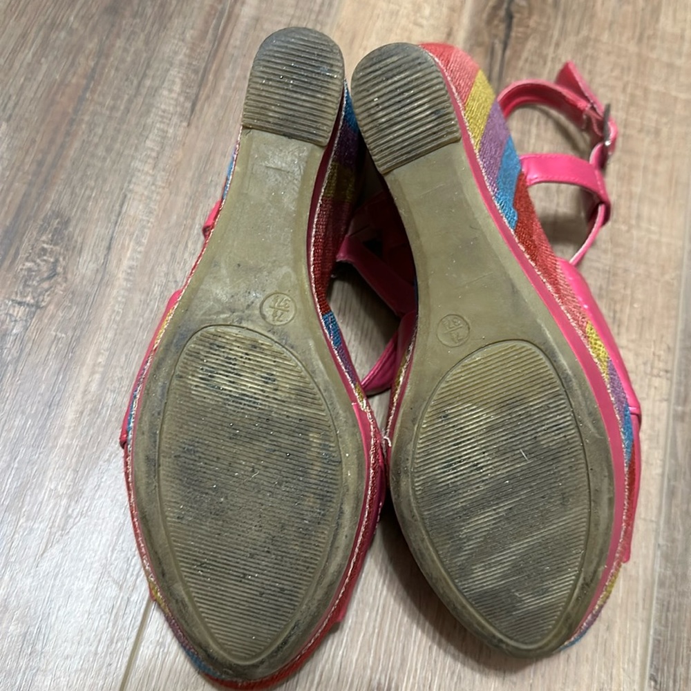Colorful Platform Sandals - Picture 10 of 10